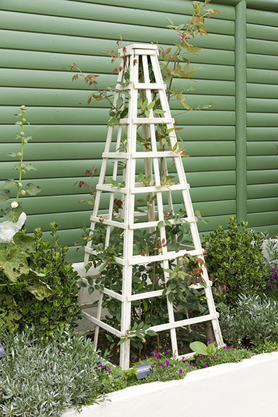 Tornado Willow Garden Obelisk By Garden Selections Wooden 